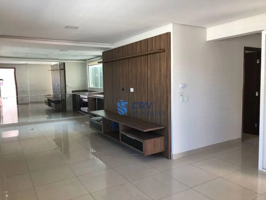 Casa com 3 quartos à venda, 360m2 em Quebec, Londrina - PR - imagem 9 Foto 9 de Casa com 3 quartos à venda, 360m2 em Quebec, Londrina - PR