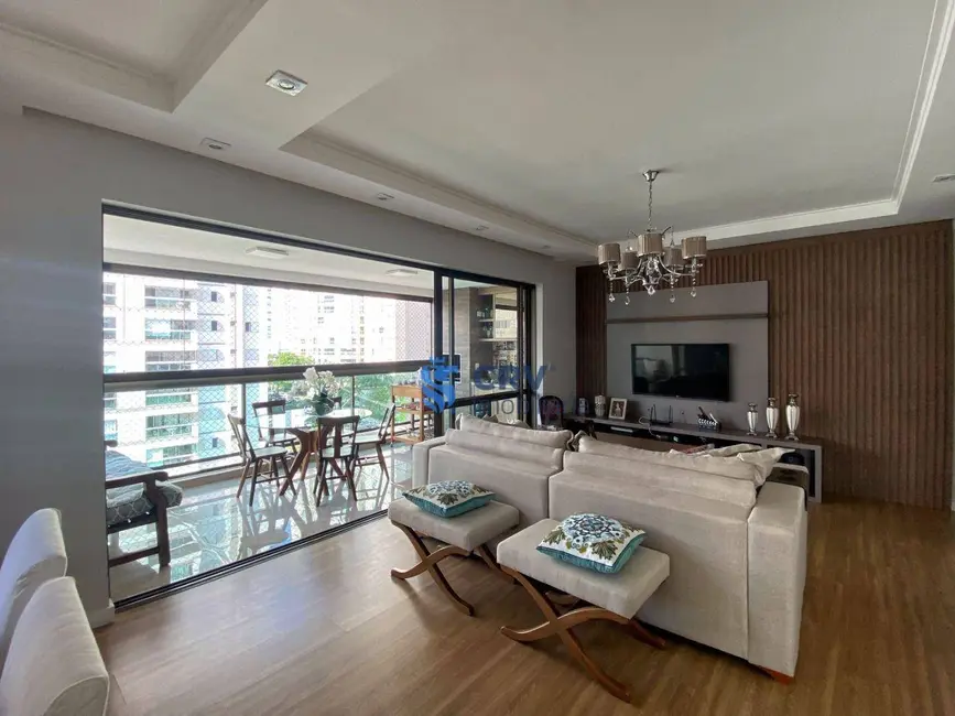 Foto 1 de Apartamento com 3 quartos à venda, 194m2 em Londrina - PR