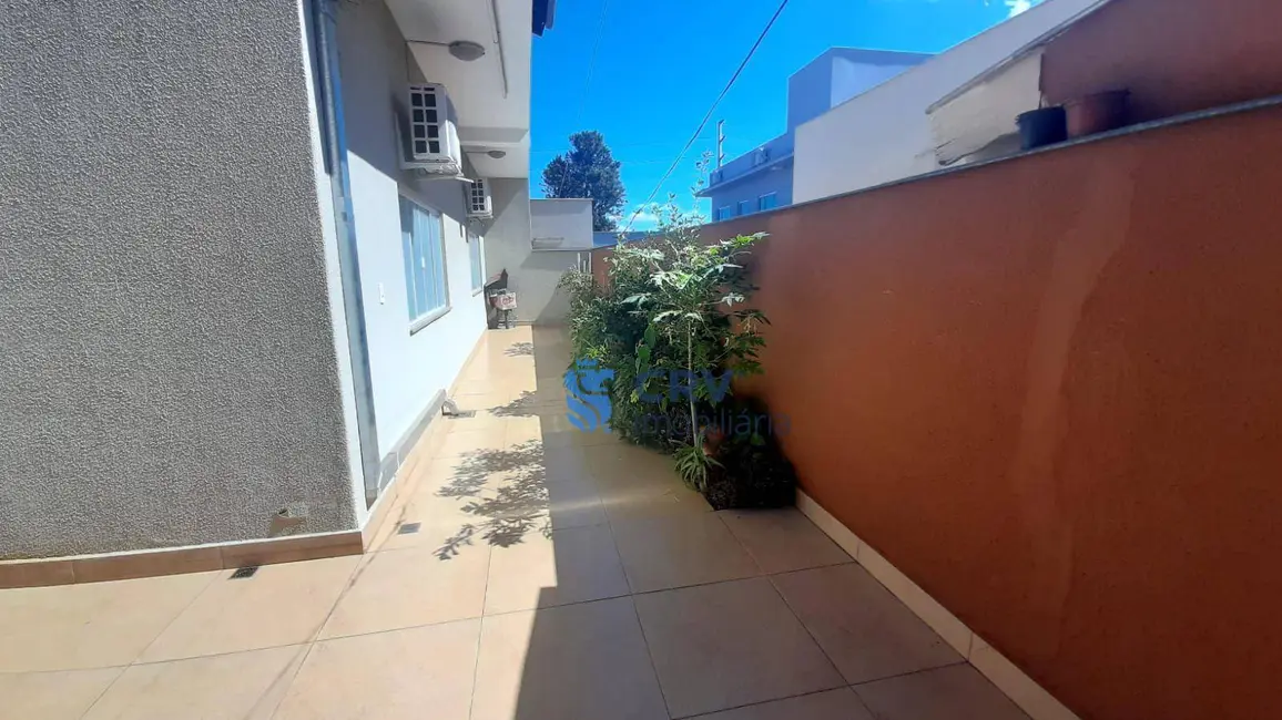 Foto 9 de Casa de Condomínio com 5 quartos à venda, 300m2 em Parque Jamaica, Londrina - PR