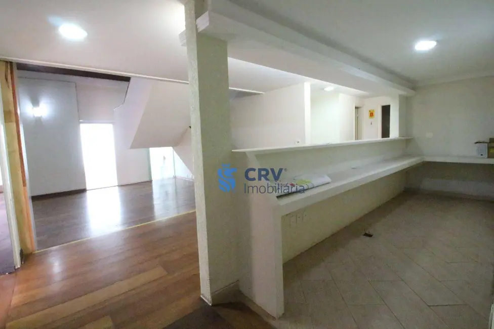 Sobrado com 4 quartos à venda, 438m2 em Centro, Londrina - PR - imagem 6 Foto 6 de Sobrado com 4 quartos à venda, 438m2 em Centro, Londrina - PR