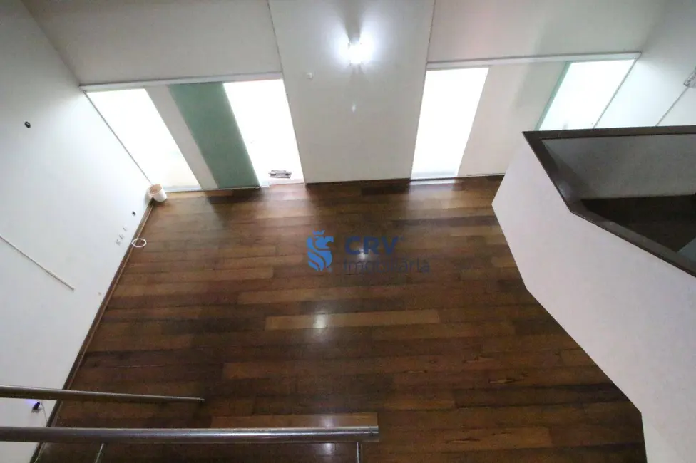Sobrado com 4 quartos à venda, 438m2 em Centro, Londrina - PR - imagem 5 Foto 5 de Sobrado com 4 quartos à venda, 438m2 em Centro, Londrina - PR