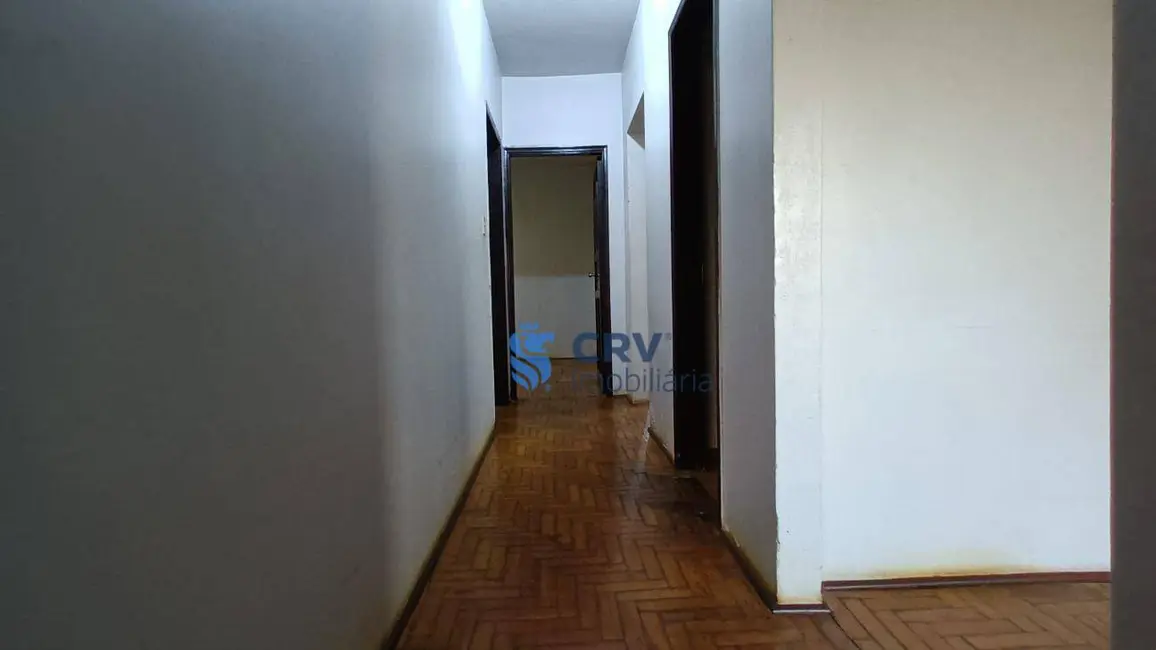 Casa com 3 quartos à venda, 430m2 em Jardim das Américas, Londrina - PR - imagem 9 Foto 9 de Casa com 3 quartos à venda, 430m2 em Jardim das Américas, Londrina - PR