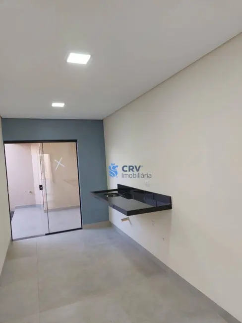 Casa com 3 quartos à venda, 125m2 em Loteamento Chamonix, Londrina - PR - imagem 3 Foto 3 de Casa com 3 quartos à venda, 125m2 em Loteamento Chamonix, Londrina - PR