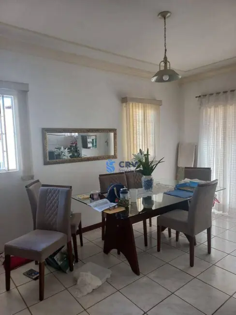 Foto 4 de Casa com 3 quartos para alugar, 390m2 em Santos Dumont, Londrina - PR