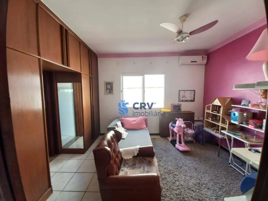 Foto 8 de Casa com 3 quartos para alugar, 390m2 em Santos Dumont, Londrina - PR
