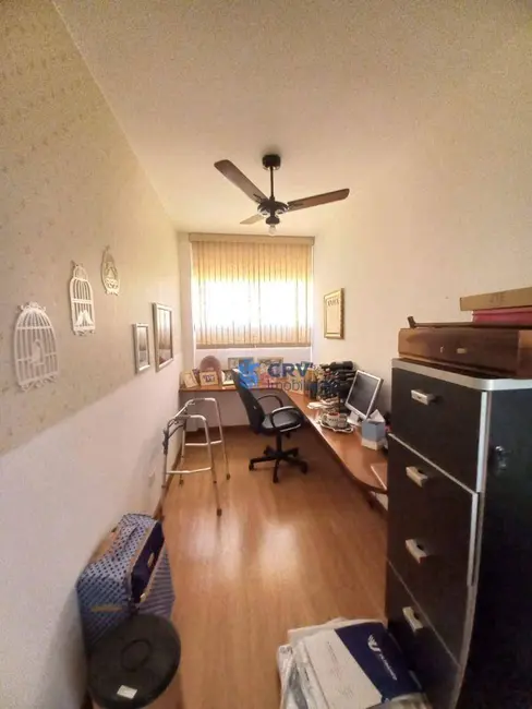 Foto 6 de Casa com 3 quartos para alugar, 390m2 em Santos Dumont, Londrina - PR