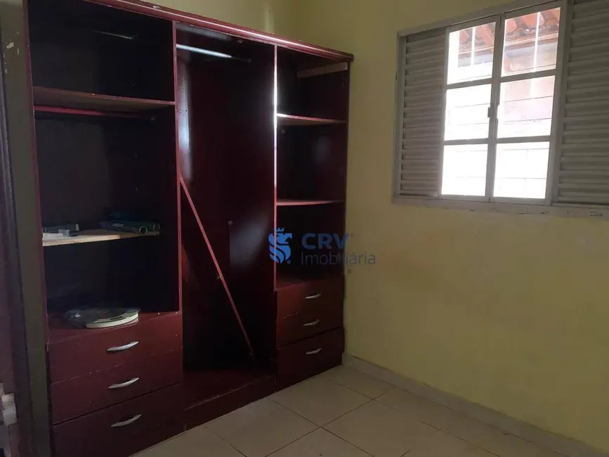 Casa com 3 quartos à venda, 180m2 em Jardim Santo André, Londrina - PR - imagem 9 Foto 9 de Casa com 3 quartos à venda, 180m2 em Jardim Santo André, Londrina - PR