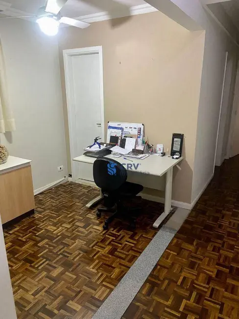 Apartamento com 3 quartos à venda, 140m2 em Champagnat, Londrina - PR - imagem 5 Foto 5 de Apartamento com 3 quartos à venda, 140m2 em Champagnat, Londrina - PR