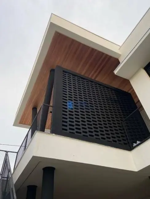 Casa de Condomínio com 3 quartos à venda, 250m2 em Conjunto Habitacional Alexandre Urbanas, Londrina - PR - imagem 9 Foto 9 de Casa de Condomínio com 3 quartos à venda, 250m2 em Conjunto Habitacional Alexandre Urbanas, Londrina - PR