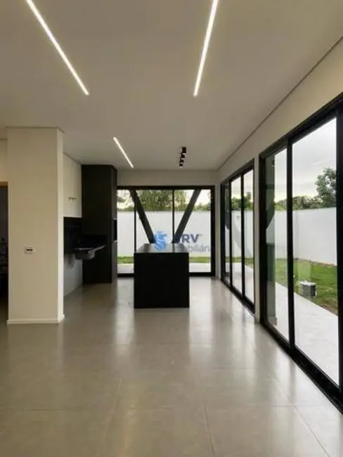 Casa de Condomínio com 3 quartos à venda, 250m2 em Conjunto Habitacional Alexandre Urbanas, Londrina - PR - imagem 7 Foto 7 de Casa de Condomínio com 3 quartos à venda, 250m2 em Conjunto Habitacional Alexandre Urbanas, Londrina - PR
