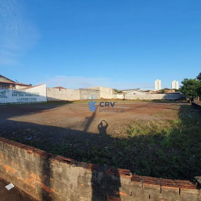 Foto 3 de Terreno / Lote à venda, 1620m2 em Vila Siam, Londrina - PR