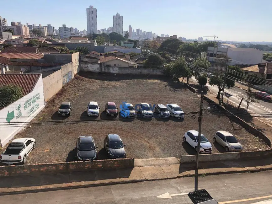 Foto 4 de Terreno / Lote à venda, 1620m2 em Vila Siam, Londrina - PR