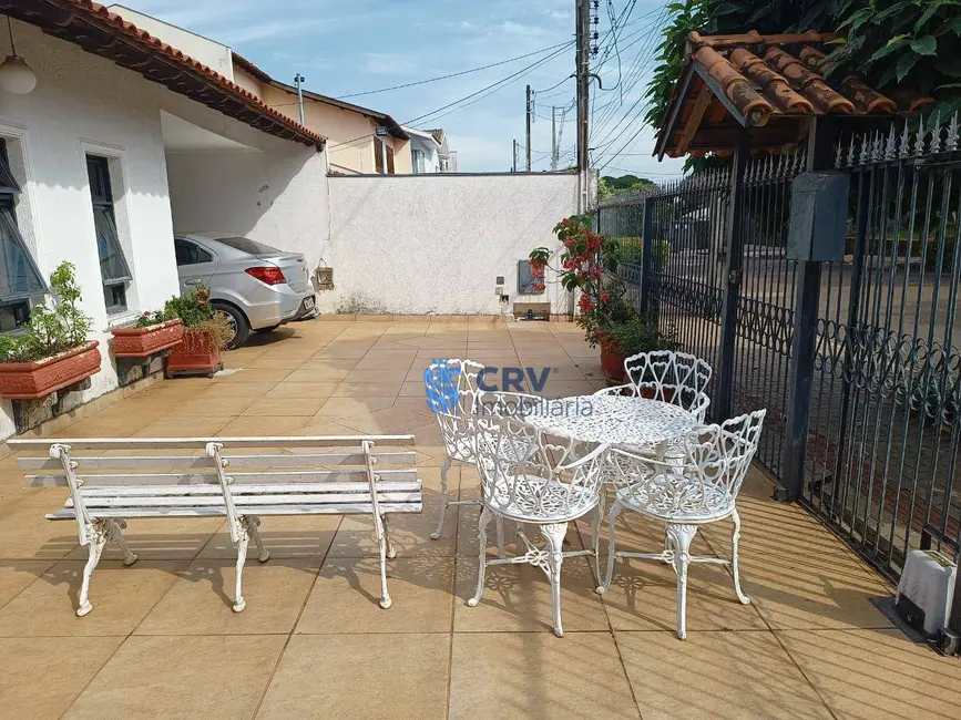 Foto 1 de Casa com 4 quartos à venda, 305m2 em Lima Azevedo, Londrina - PR