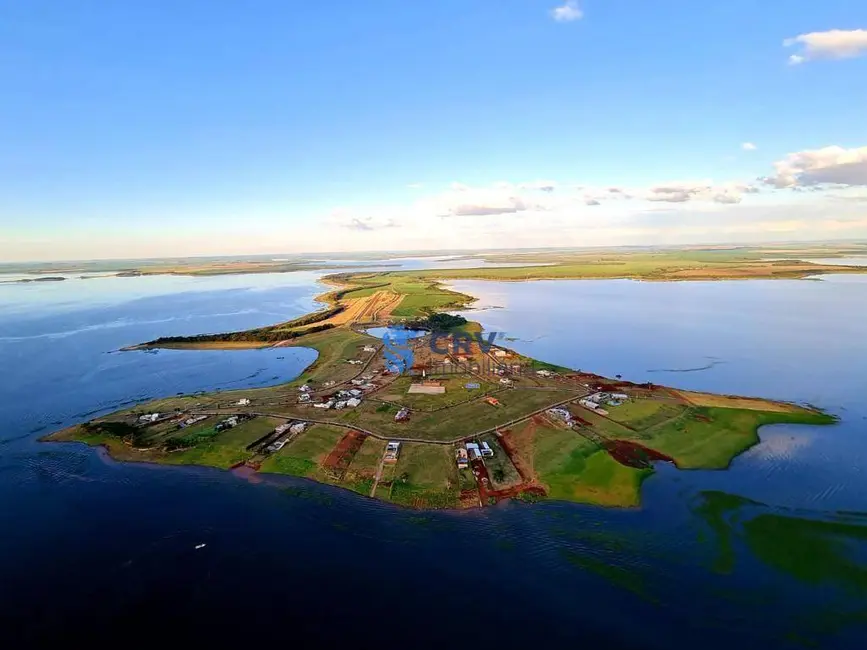 Foto 10 de Chácara à venda, 902m2 em Sertaneja - PR