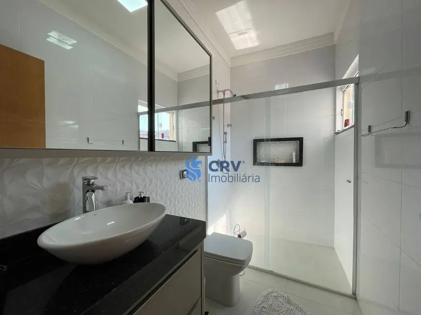 Foto 2 de Sobrado com 3 quartos à venda, 213m2 em Coliseu, Londrina - PR