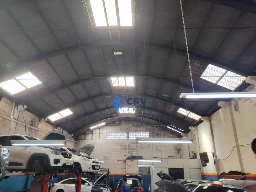 Armazém / Galpão à venda, 562m2 em Centro, Londrina - PR - imagem 4 Foto 4 de Armazém / Galpão à venda, 562m2 em Centro, Londrina - PR