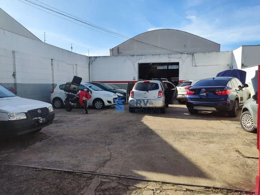 Armazém / Galpão à venda, 562m2 em Centro, Londrina - PR - imagem 3 Foto 3 de Armazém / Galpão à venda, 562m2 em Centro, Londrina - PR