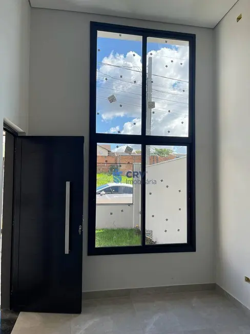 Casa com 3 quartos à venda, 125m2 em Jardim Moema, Londrina - PR - imagem 2 Foto 2 de Casa com 3 quartos à venda, 125m2 em Jardim Moema, Londrina - PR