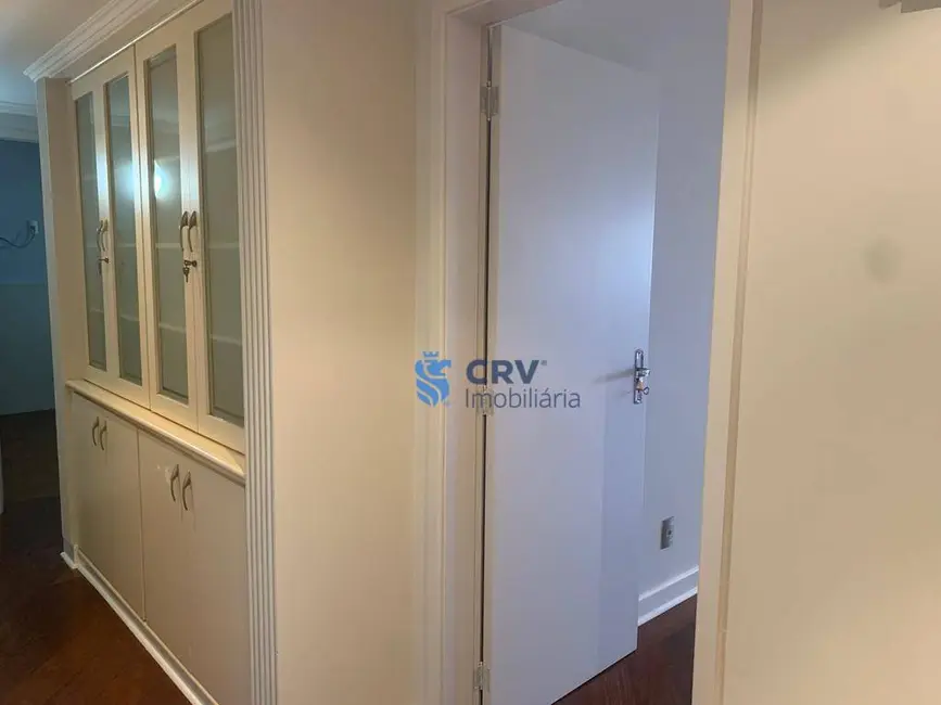 Apartamento com 4 quartos à venda, 256m2 em Centro, Londrina - PR - imagem 9 Foto 9 de Apartamento com 4 quartos à venda, 256m2 em Centro, Londrina - PR