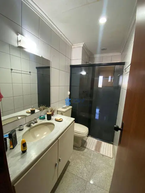 Apartamento com 3 quartos à venda, 100m2 em Centro, Londrina - PR - imagem 9 Foto 9 de Apartamento com 3 quartos à venda, 100m2 em Centro, Londrina - PR