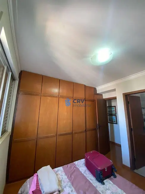 Apartamento com 3 quartos à venda, 100m2 em Centro, Londrina - PR - imagem 8 Foto 8 de Apartamento com 3 quartos à venda, 100m2 em Centro, Londrina - PR