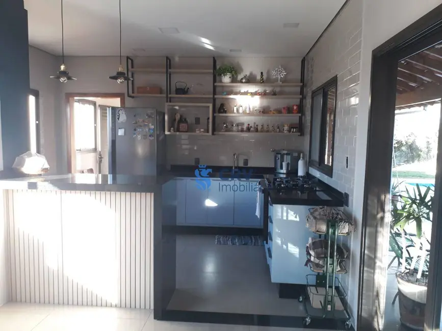 Casa de Condomínio com 3 quartos à venda, 1500m2 em Cambe - PR - imagem 8 Foto 8 de Casa de Condomínio com 3 quartos à venda, 1500m2 em Cambe - PR