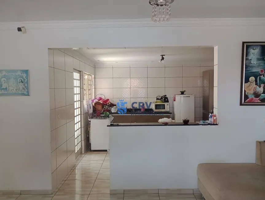 Casa com 2 quartos à venda, 258m2 em Residencial Abussafe, Londrina - PR - imagem 3 Foto 3 de Casa com 2 quartos à venda, 258m2 em Residencial Abussafe, Londrina - PR