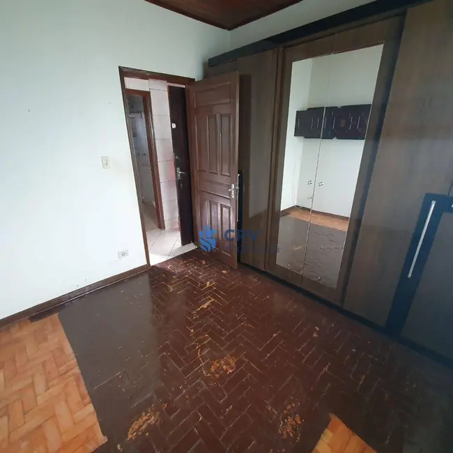 Casa com 3 quartos à venda e para alugar, 297m2 em Guanabara, Londrina - PR - imagem 5 Foto 5 de Casa com 3 quartos à venda e para alugar, 297m2 em Guanabara, Londrina - PR