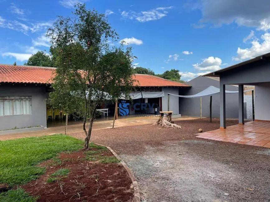 Chácara com 8 quartos à venda e para alugar, 3000m2 em Rui Barbosa, Londrina - PR - imagem 3 Foto 3 de Chácara com 8 quartos à venda e para alugar, 3000m2 em Rui Barbosa, Londrina - PR