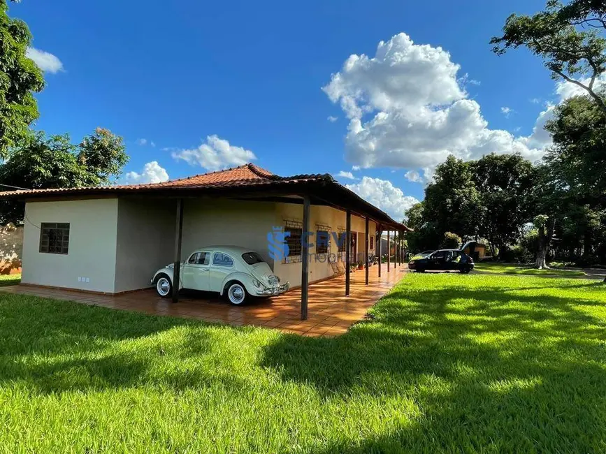 Chácara com 8 quartos à venda e para alugar, 3000m2 em Rui Barbosa, Londrina - PR - imagem 8 Foto 8 de Chácara com 8 quartos à venda e para alugar, 3000m2 em Rui Barbosa, Londrina - PR