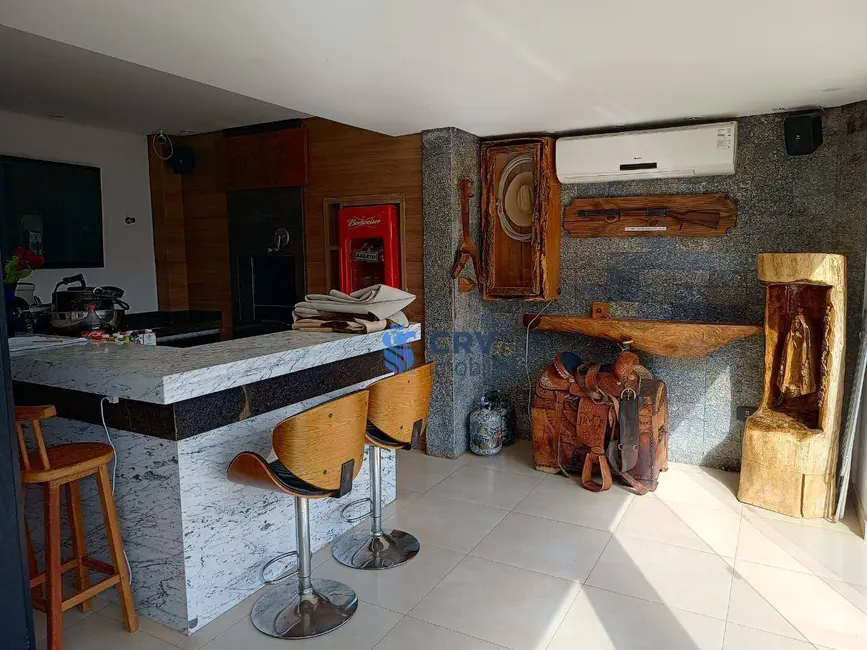 Sobrado com 3 quartos à venda, 350m2 em Terra Bonita, Londrina - PR - imagem 9 Foto 9 de Sobrado com 3 quartos à venda, 350m2 em Terra Bonita, Londrina - PR