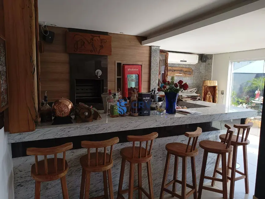 Sobrado com 3 quartos à venda, 350m2 em Terra Bonita, Londrina - PR - imagem 8 Foto 8 de Sobrado com 3 quartos à venda, 350m2 em Terra Bonita, Londrina - PR