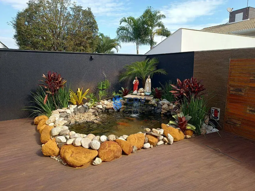 Sobrado com 3 quartos à venda, 350m2 em Terra Bonita, Londrina - PR - imagem 5 Foto 5 de Sobrado com 3 quartos à venda, 350m2 em Terra Bonita, Londrina - PR