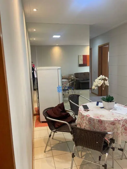 Apartamento com 3 quartos à venda, 83m2 em Londrina - PR - imagem 2 Foto 2 de Apartamento com 3 quartos à venda, 83m2 em Londrina - PR