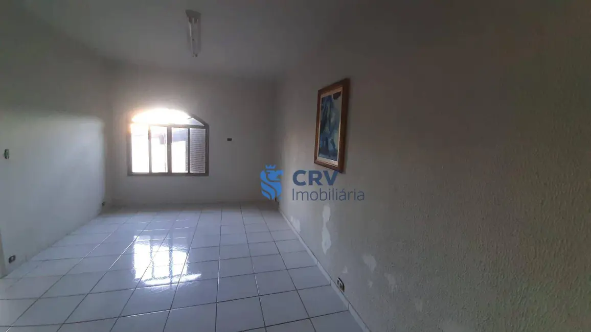 Casa com 4 quartos à venda, 390m2 em Quebec, Londrina - PR - imagem 9 Foto 9 de Casa com 4 quartos à venda, 390m2 em Quebec, Londrina - PR