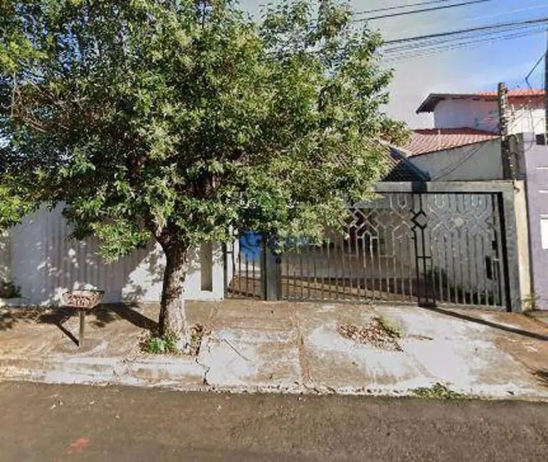 Foto 2 de Casa com 4 quartos à venda, 390m2 em Quebec, Londrina - PR