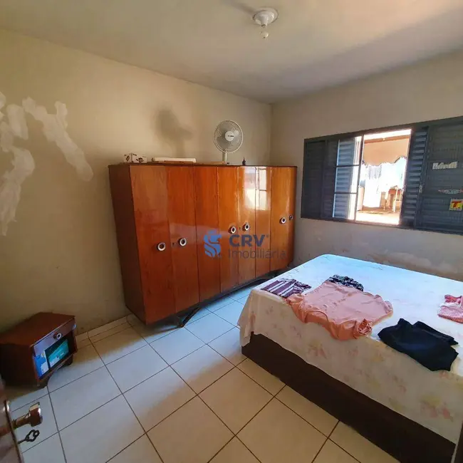 Casa com 3 quartos à venda, 360m2 em Guanabara, Londrina - PR - imagem 8 Foto 8 de Casa com 3 quartos à venda, 360m2 em Guanabara, Londrina - PR