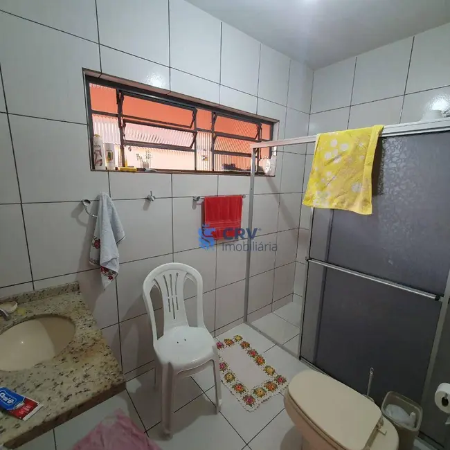Casa com 3 quartos à venda, 360m2 em Guanabara, Londrina - PR - imagem 7 Foto 7 de Casa com 3 quartos à venda, 360m2 em Guanabara, Londrina - PR
