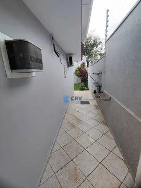 Casa com 4 quartos à venda, 450m2 em Foz Do Iguacu - PR - imagem 7 Foto 7 de Casa com 4 quartos à venda, 450m2 em Foz Do Iguacu - PR