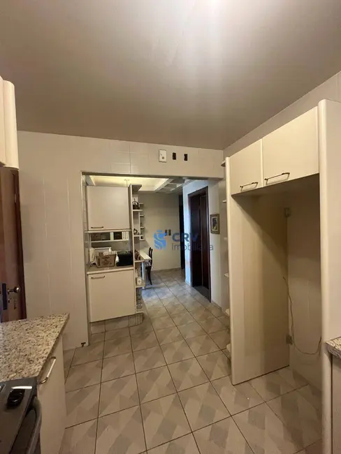 Cobertura com 4 quartos à venda e para alugar, 680m2 em Centro, Londrina - PR - imagem 7 Foto 7 de Cobertura com 4 quartos à venda e para alugar, 680m2 em Centro, Londrina - PR