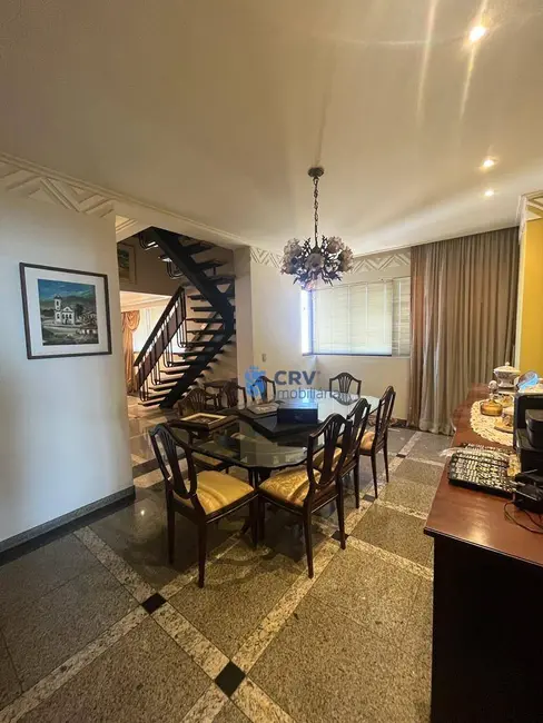 Cobertura com 4 quartos à venda e para alugar, 680m2 em Centro, Londrina - PR - imagem 3 Foto 3 de Cobertura com 4 quartos à venda e para alugar, 680m2 em Centro, Londrina - PR