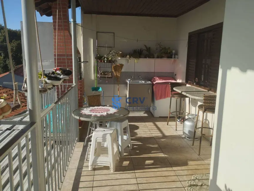 Sobrado com 3 quartos à venda, 331m2 em Erotildes, Londrina - PR - imagem 9 Foto 9 de Sobrado com 3 quartos à venda, 331m2 em Erotildes, Londrina - PR