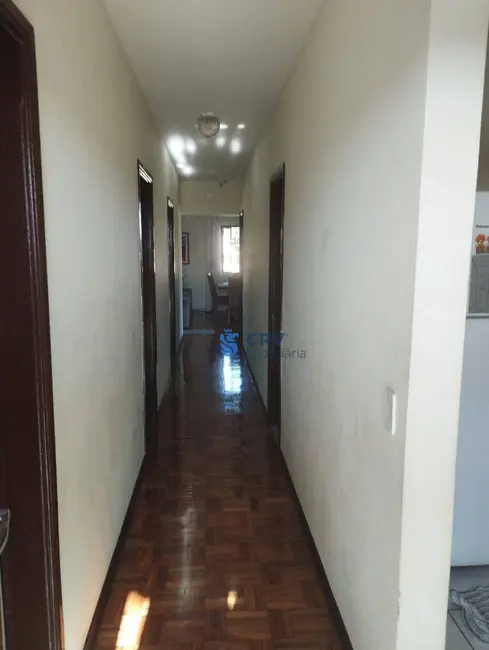 Sobrado com 3 quartos à venda, 331m2 em Erotildes, Londrina - PR - imagem 5 Foto 5 de Sobrado com 3 quartos à venda, 331m2 em Erotildes, Londrina - PR