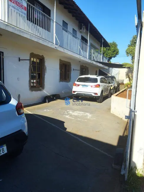 Sobrado com 3 quartos à venda, 331m2 em Erotildes, Londrina - PR - imagem 2 Foto 2 de Sobrado com 3 quartos à venda, 331m2 em Erotildes, Londrina - PR