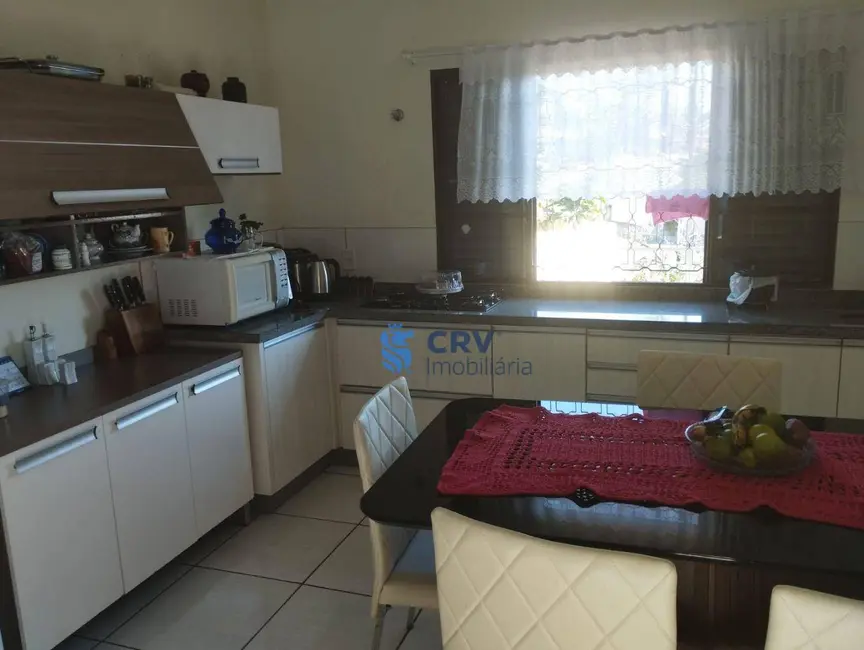 Sobrado com 3 quartos à venda, 331m2 em Erotildes, Londrina - PR - imagem 8 Foto 8 de Sobrado com 3 quartos à venda, 331m2 em Erotildes, Londrina - PR