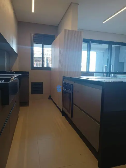 Foto 6 de Apartamento com 2 quartos à venda, 100m2 em Londrina - PR