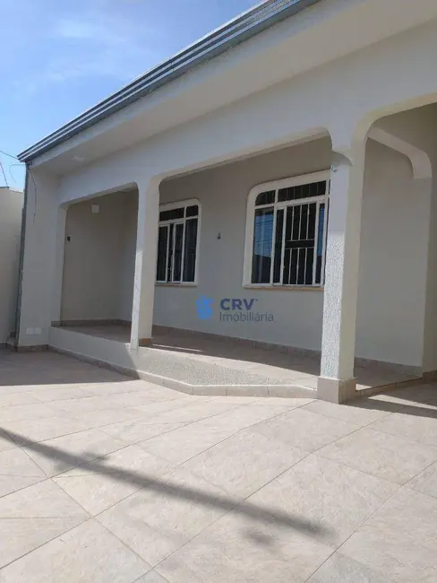 Casa com 3 quartos à venda, 200m2 em Conjunto Habitacional Alexandre Urbanas, Londrina - PR - imagem 3 Foto 3 de Casa com 3 quartos à venda, 200m2 em Conjunto Habitacional Alexandre Urbanas, Londrina - PR