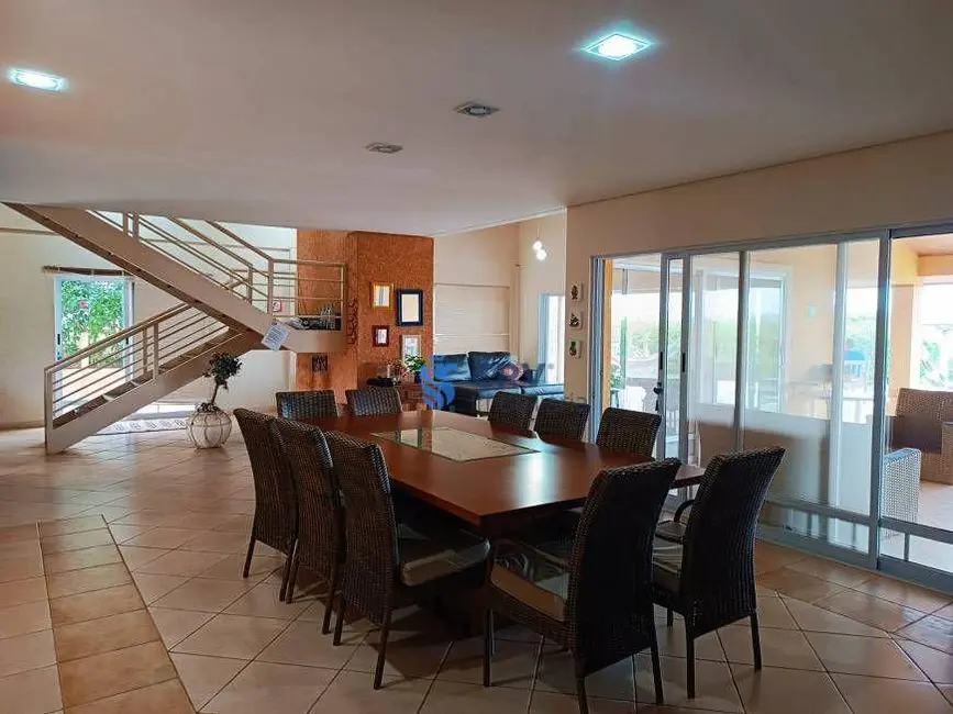 Casa de Condomínio com 4 quartos à venda, 1918m2 em Centro, Sertaneja - PR - imagem 3 Foto 3 de Casa de Condomínio com 4 quartos à venda, 1918m2 em Centro, Sertaneja - PR