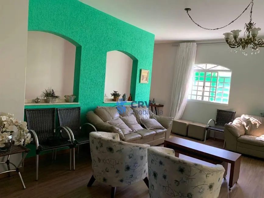 Foto 8 de Casa com 5 quartos para alugar, 380m2 em Bancários, Londrina - PR