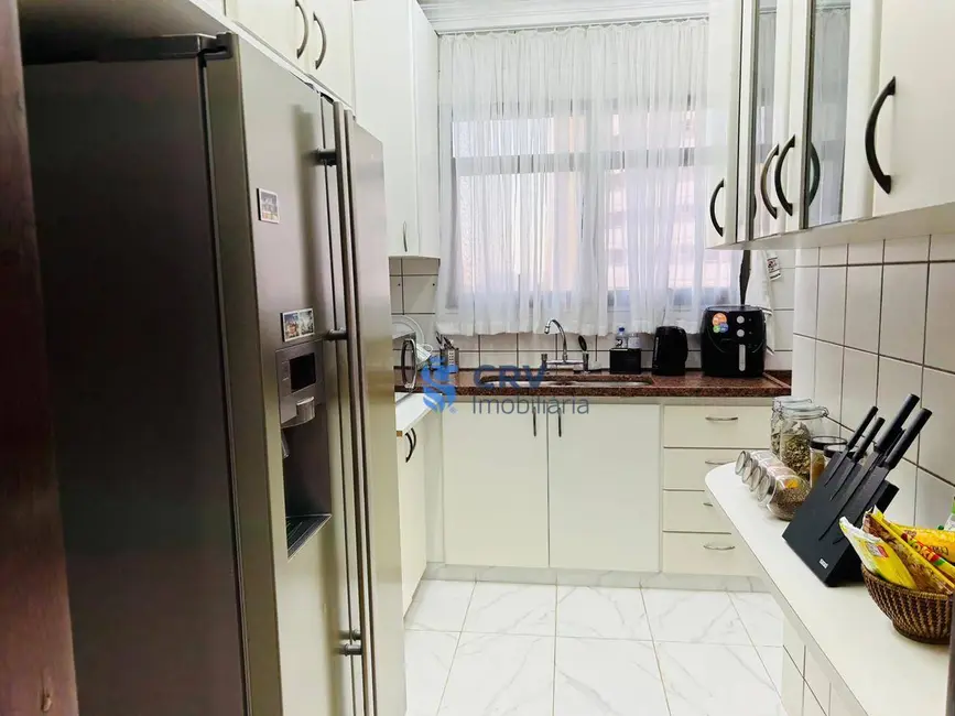 Apartamento com 3 quartos à venda, 194m2 em Centro, Londrina - PR - imagem 7 Foto 7 de Apartamento com 3 quartos à venda, 194m2 em Centro, Londrina - PR